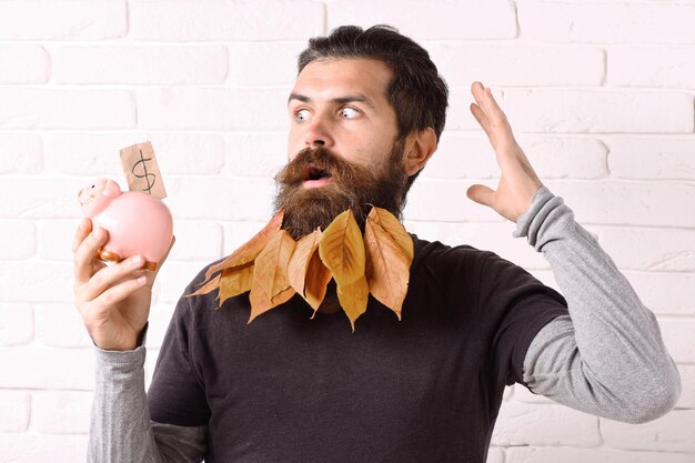 Dlaczego nie udaje się efektywnie oszczędzać pieniędzy?