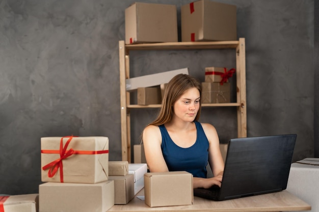 Czy dropshipping jest trudny na początku działalności?