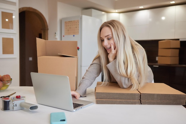 Jak założyć firmę dropshipping i od czego zacząć?