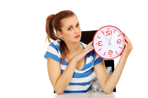 Jak można dorobić po godzinach w pracy lub w domu?