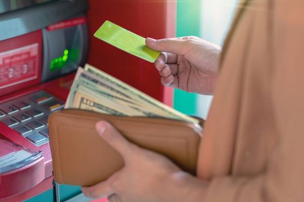 Jak wypłacić pieniądze z PKO TFI?