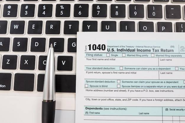 Kto składa PIT 38 i w jakich sytuacjach jest to konieczne?